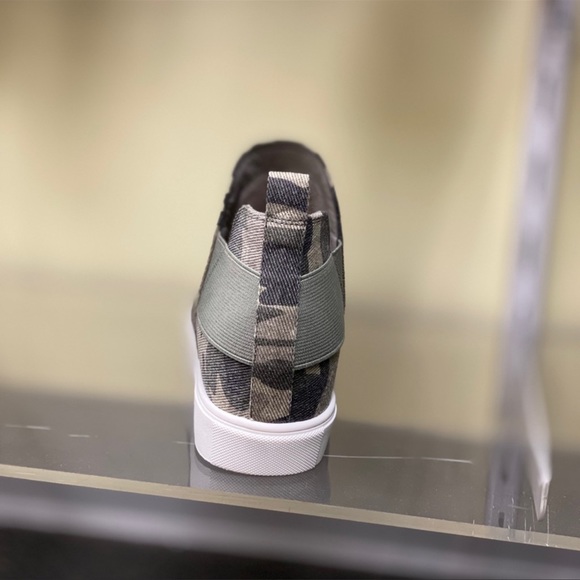 Hidden Wedge Camo slip on Sneaker - Picture 11 of 11